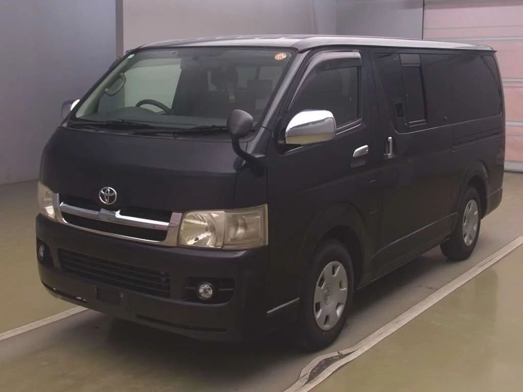Toyota RegiusAce  с аукциона в Японии