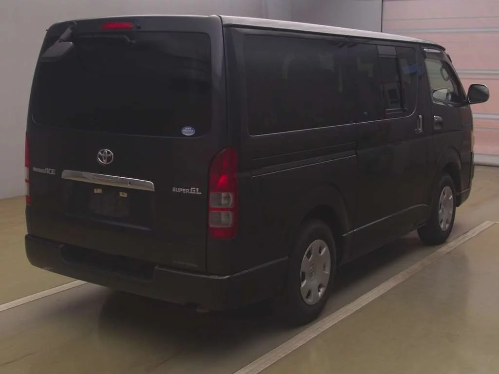 Toyota RegiusAce  с аукциона в Японии