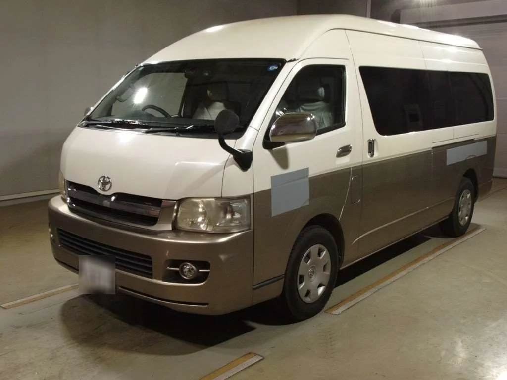 Toyota HiAce  с аукциона в Японии