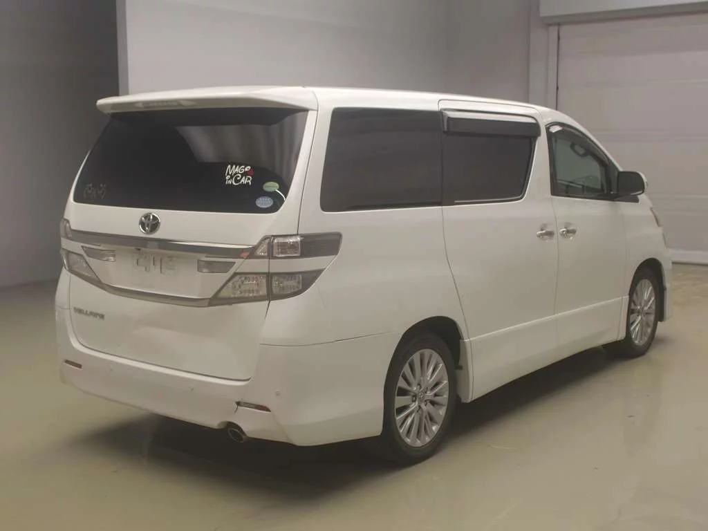 Toyota Vellfire  с аукциона в Японии