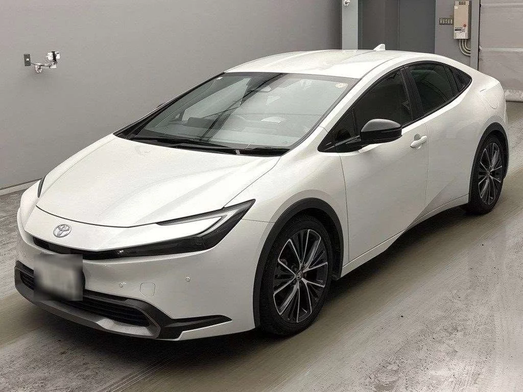 Toyota Prius  с аукциона в Японии