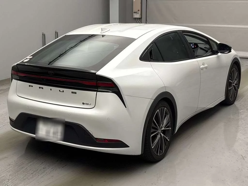Toyota Prius  с аукциона в Японии