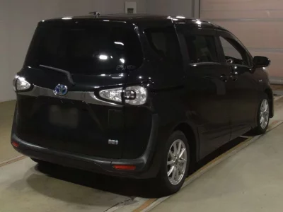 Toyota Sienta