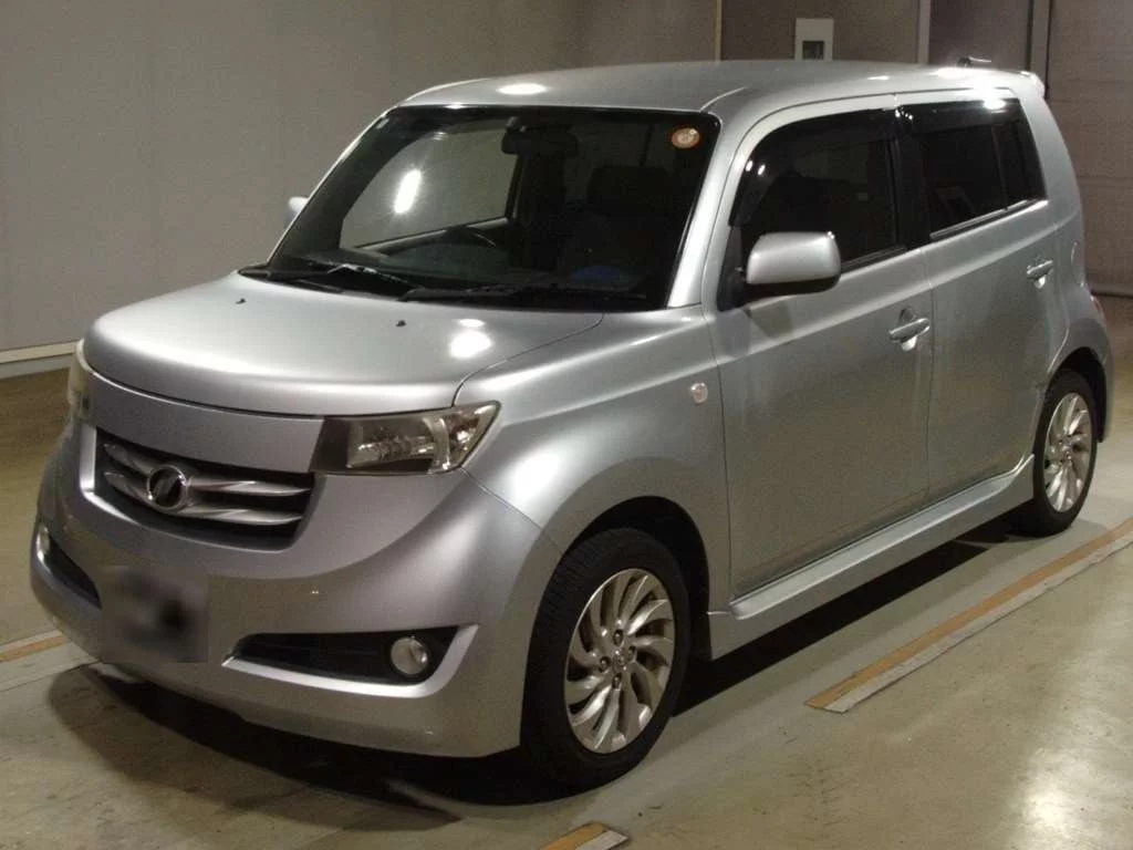 Toyota bB  с аукциона в Японии