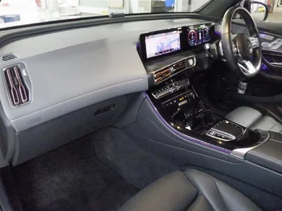 MERCEDES BENZ EQC