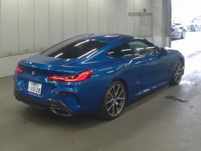 BMW 8 SERIES
