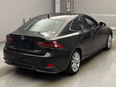 LEXUS IS