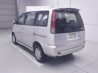 Daihatsu Delta Wagon