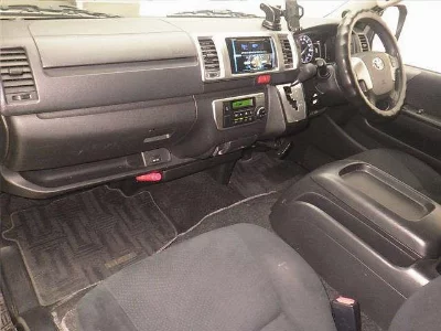 TOYOTA HIACE