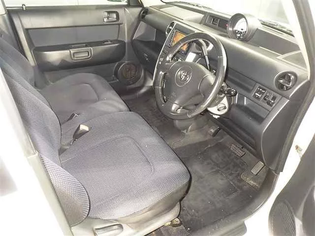 Toyota bB  с аукциона в Японии