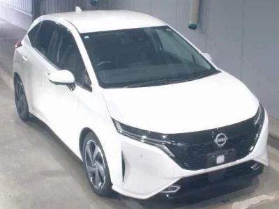 Nissan Aura
