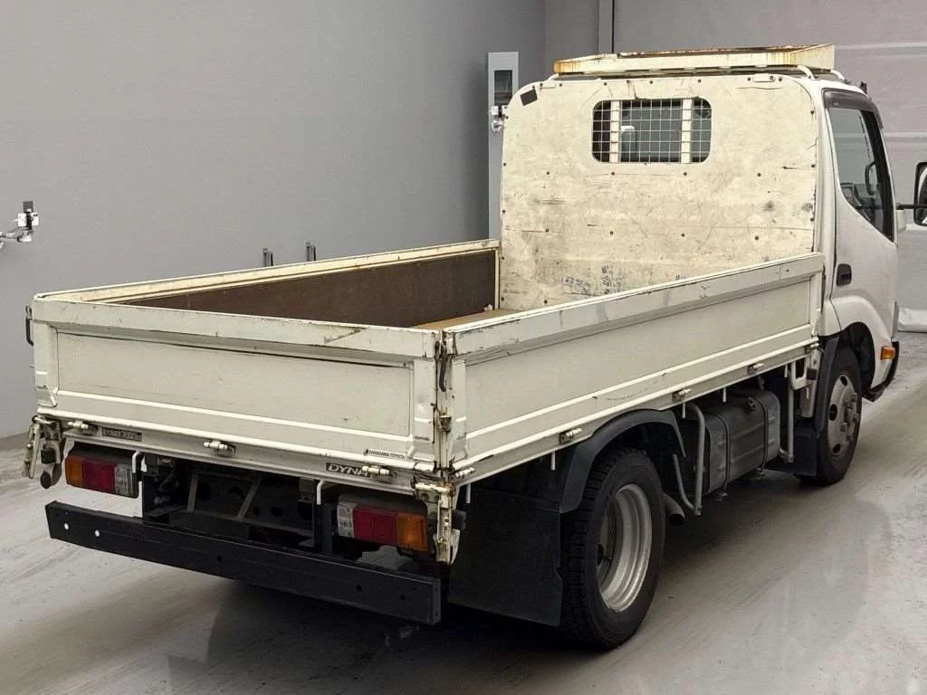 Toyota Dyna  с аукциона в Японии