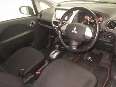 Mitsubishi i