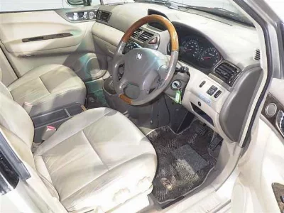 Mitsubishi Chariot Grandis