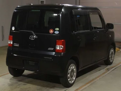 Toyota Pixis Space