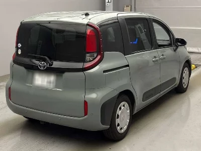 Toyota Sienta