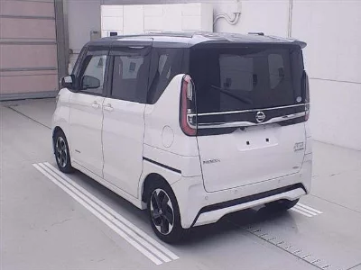 NISSAN ROOX