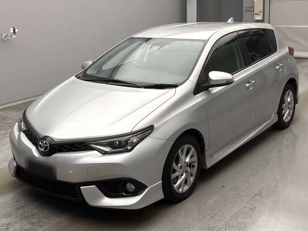 Toyota Auris  с аукциона в Японии