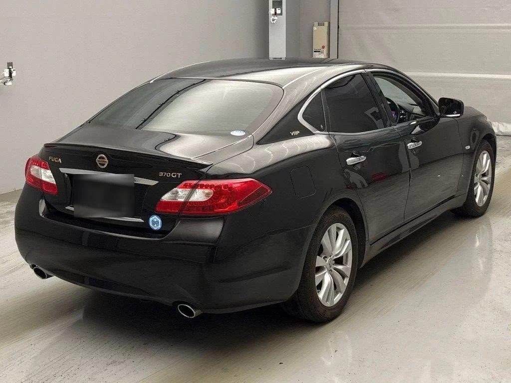 Nissan Fuga  с аукциона в Японии