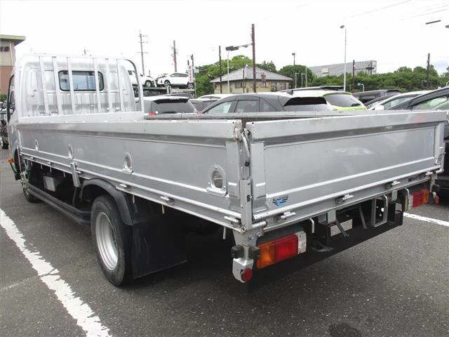 Toyota Dyna  с аукциона в Японии