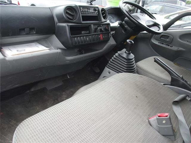 Toyota Dyna  с аукциона в Японии