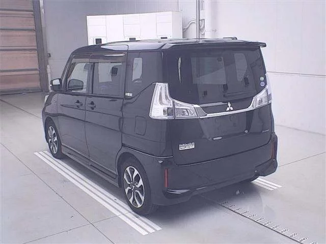Mitsubishi Delica D:2  с аукциона в Японии