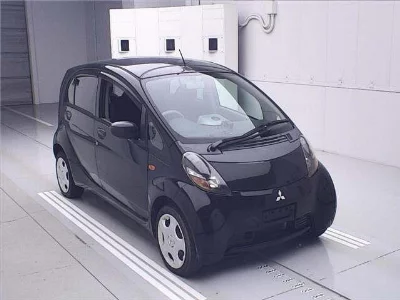 Mitsubishi i