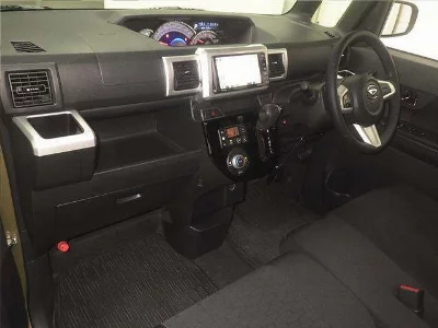 DAIHATSU WAKE