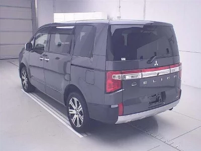 MITSUBISHI DELICA D:5