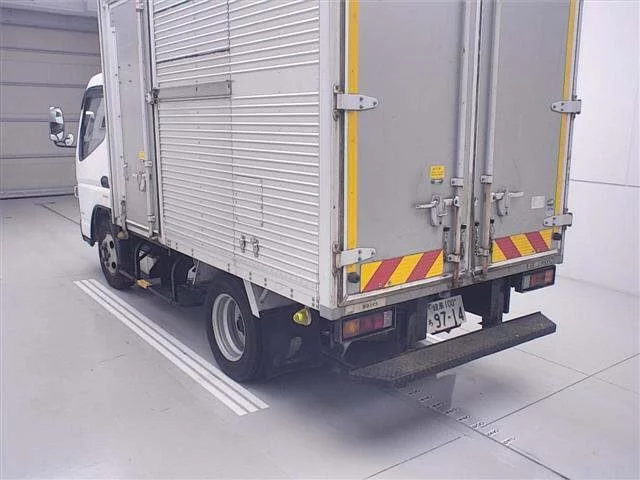 Mitsubishi Fuso Canter  с аукциона в Японии