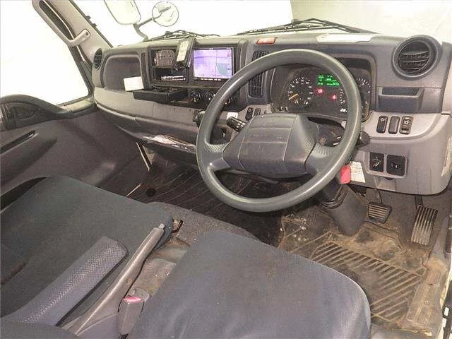 Mitsubishi Fuso Canter  с аукциона в Японии