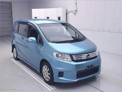 Honda Freed Spike