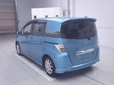 Honda Freed Spike
