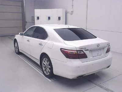 Lexus LS460L