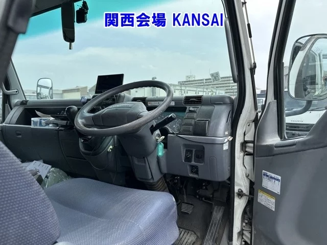 Mitsubishi Fuso Canter  с аукциона в Японии