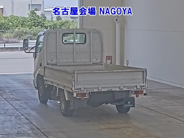 Toyota Dyna  с аукциона в Японии