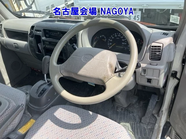Toyota Dyna  с аукциона в Японии