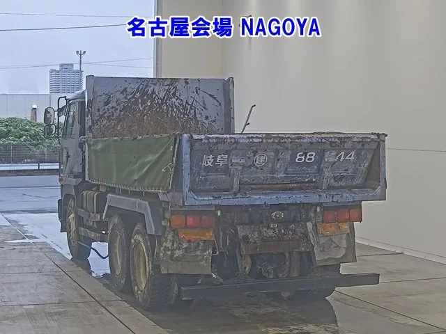 Nissan UD  с аукциона в Японии