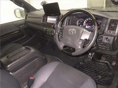 TOYOTA HIACE