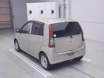 Daihatsu Mira Avy