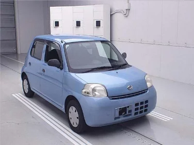 Daihatsu Esse