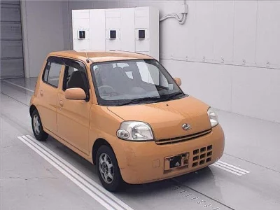 Daihatsu Esse