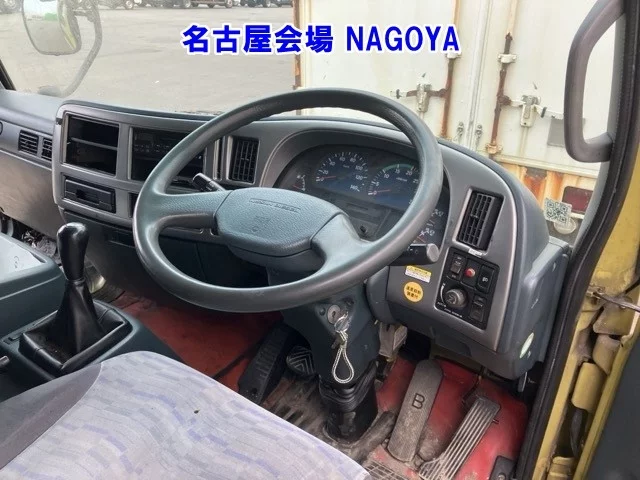 Nissan UD  с аукциона в Японии
