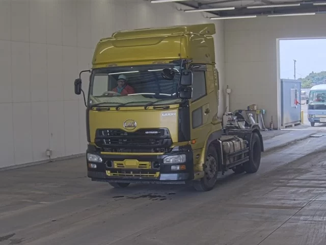Nissan UD  с аукциона в Японии