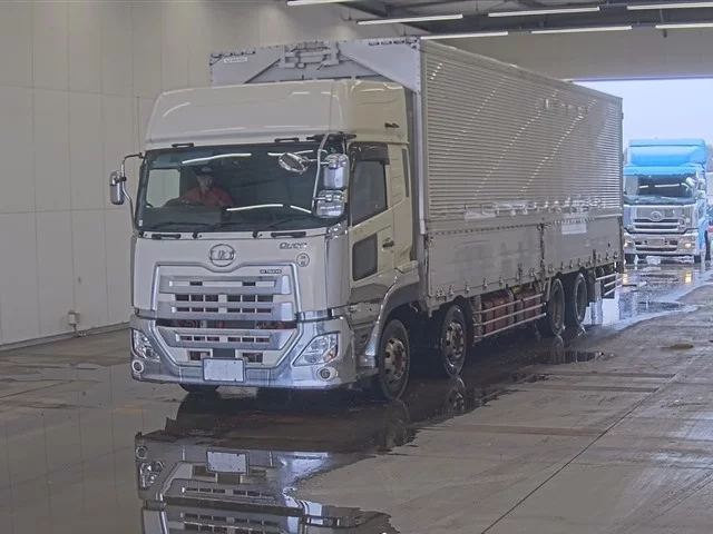Nissan UD  с аукциона в Японии