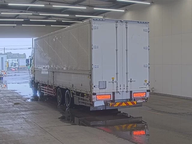 Nissan UD  с аукциона в Японии