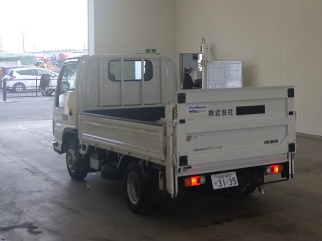 Nissan Atlas  с аукциона в Японии
