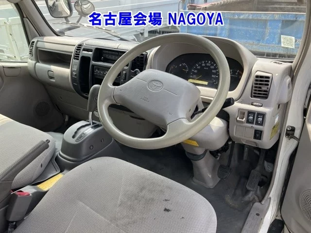 Toyota Dyna  с аукциона в Японии