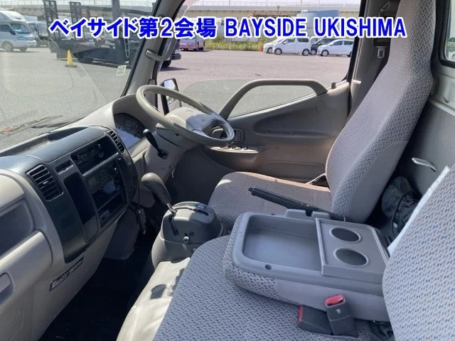 Toyota Dyna  с аукциона в Японии
