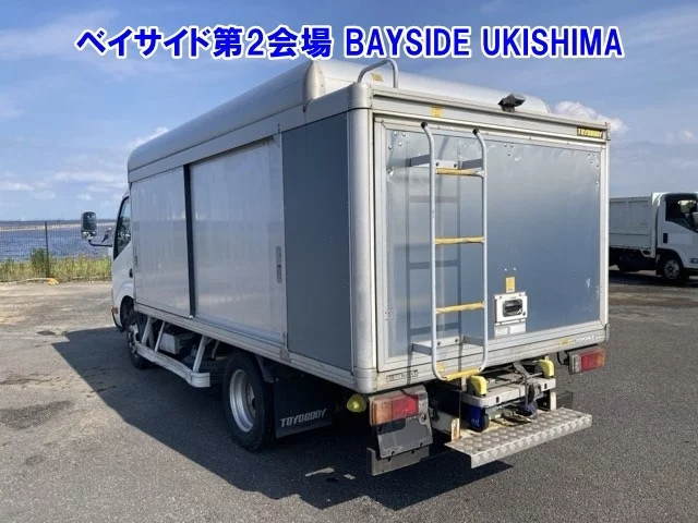 Toyota ToyoAce  с аукциона в Японии